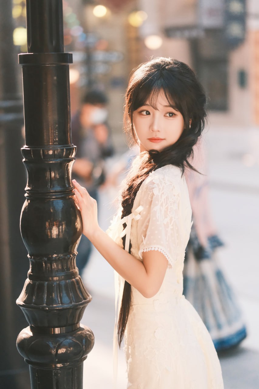 史上还原度最高锐雯COSPLAY：霸气且美丽 锐雯百科